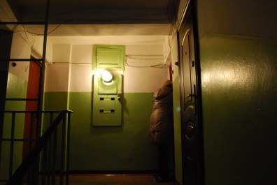 Dunkle z.T. überlriechende Hausflure und Treppenhäuser - typisch für Russland